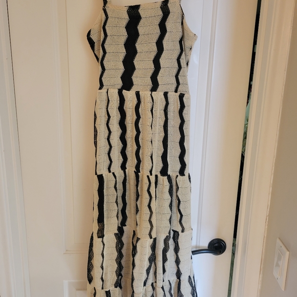 Zara dress - Picture 2 of 3